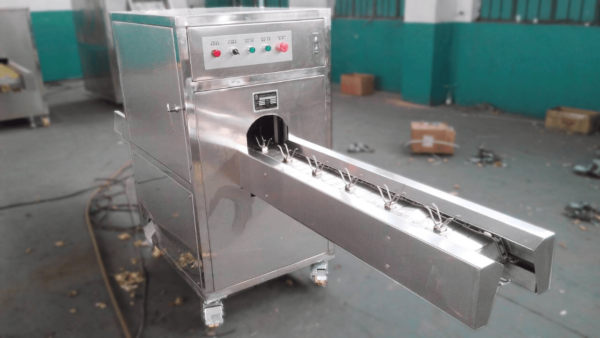 Machine for Peeling and Cutting the Top and Bottom of the Onion