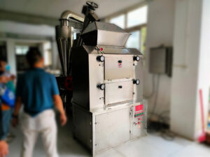Hot Sale Universal Milling Machine Spice and Cassava Grinder för torr matslipning